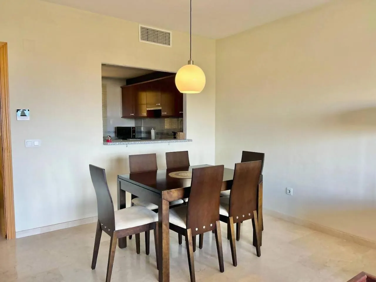 Espacioso Apartamento En Mijas Con Parking Privado Sitio de Calahonda Apartment