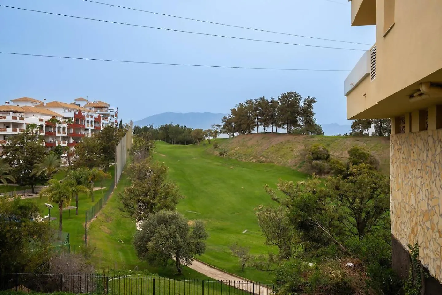 Espacioso Apartamento En Mijas Con Parking Privado Sitio de Calahonda Apartment